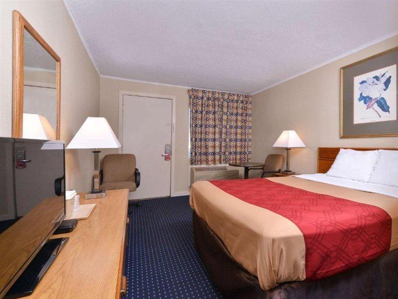 Economy Inn East Hartford Ngoại thất bức ảnh