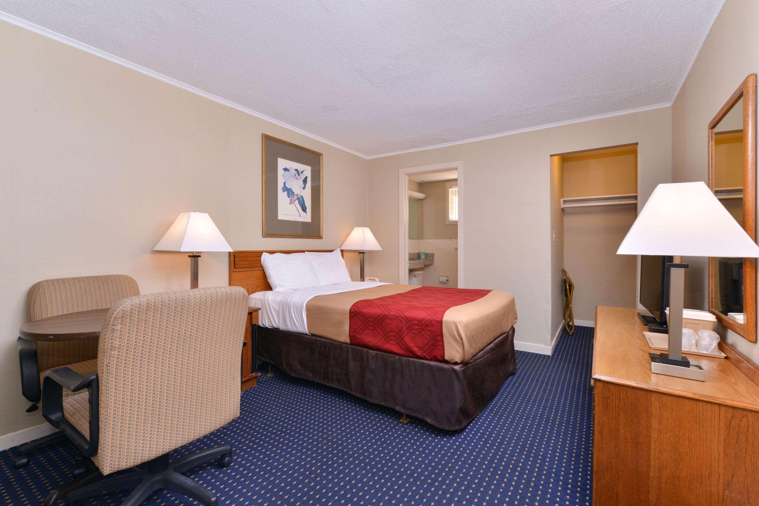 Economy Inn East Hartford Ngoại thất bức ảnh