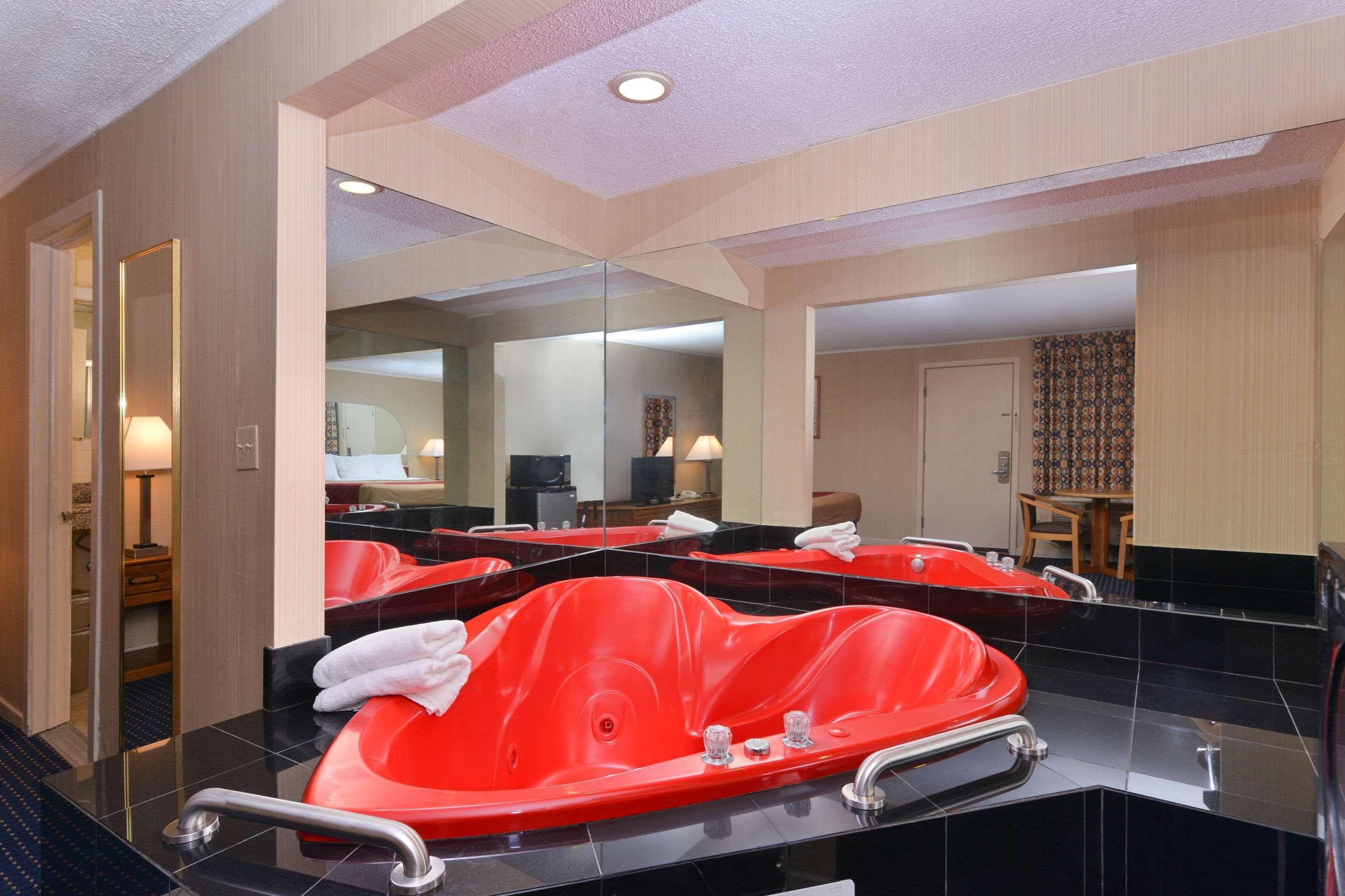Economy Inn East Hartford Ngoại thất bức ảnh