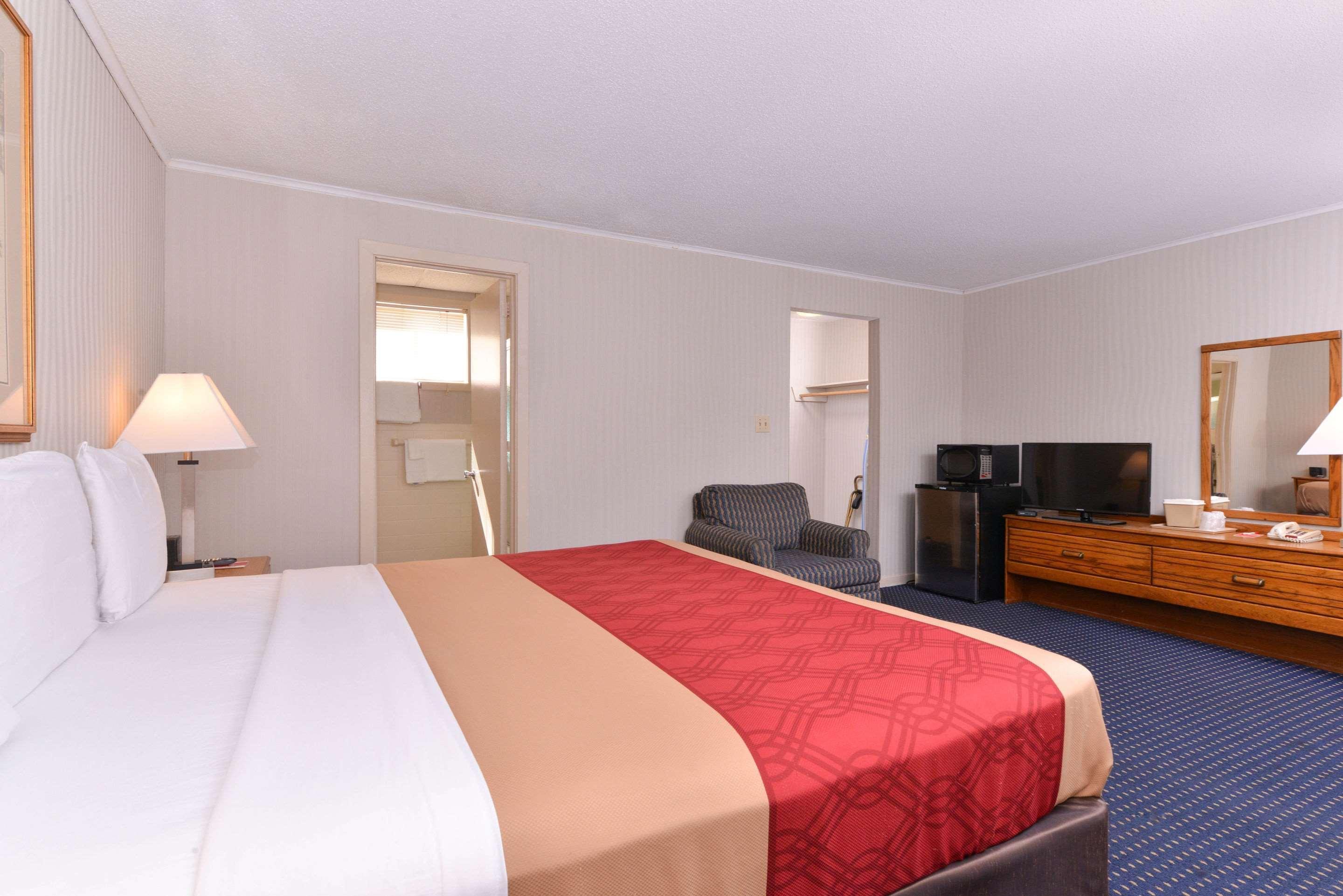 Economy Inn East Hartford Ngoại thất bức ảnh