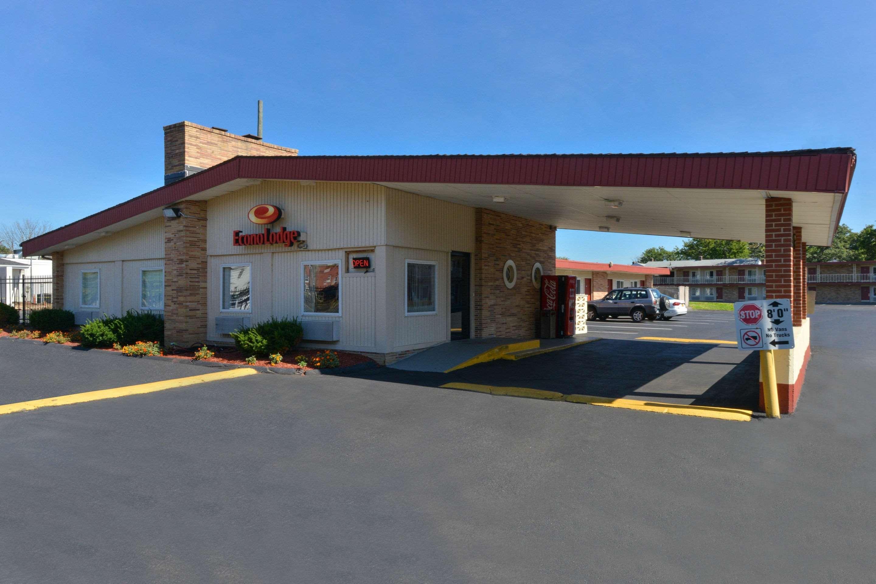 Economy Inn East Hartford Ngoại thất bức ảnh