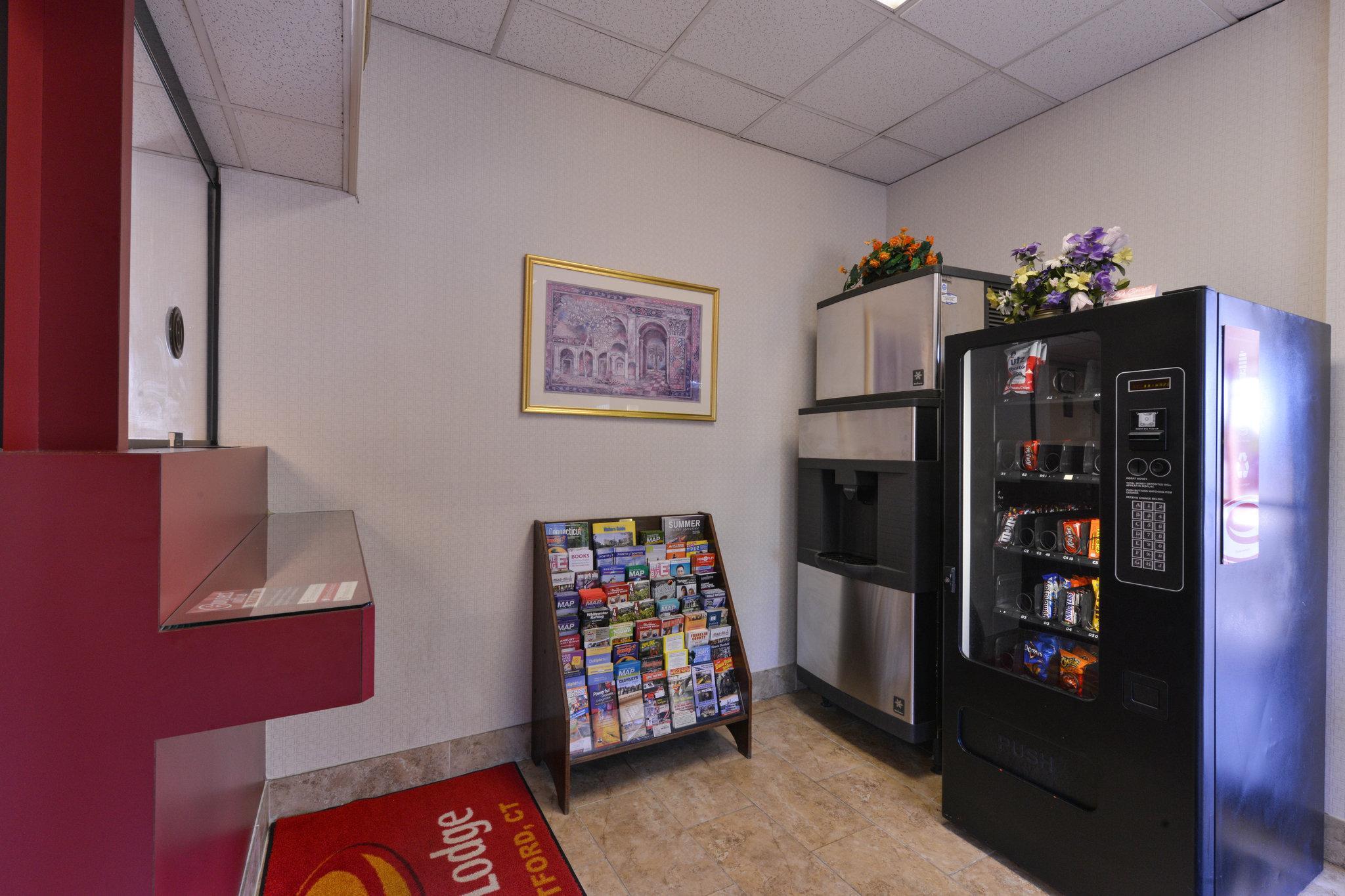 Economy Inn East Hartford Ngoại thất bức ảnh