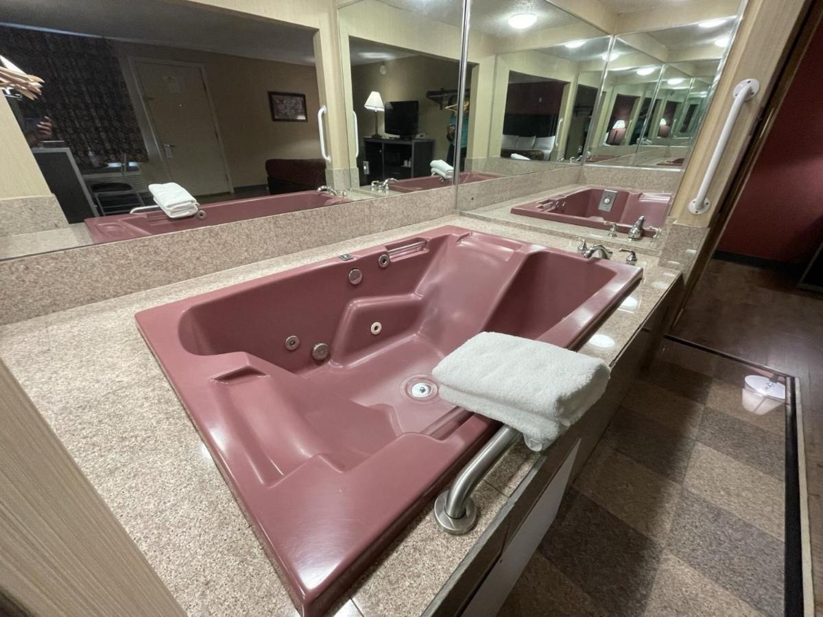 Economy Inn East Hartford Ngoại thất bức ảnh