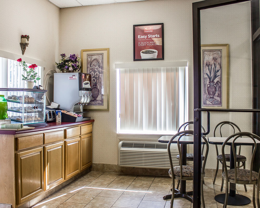 Economy Inn East Hartford Ngoại thất bức ảnh